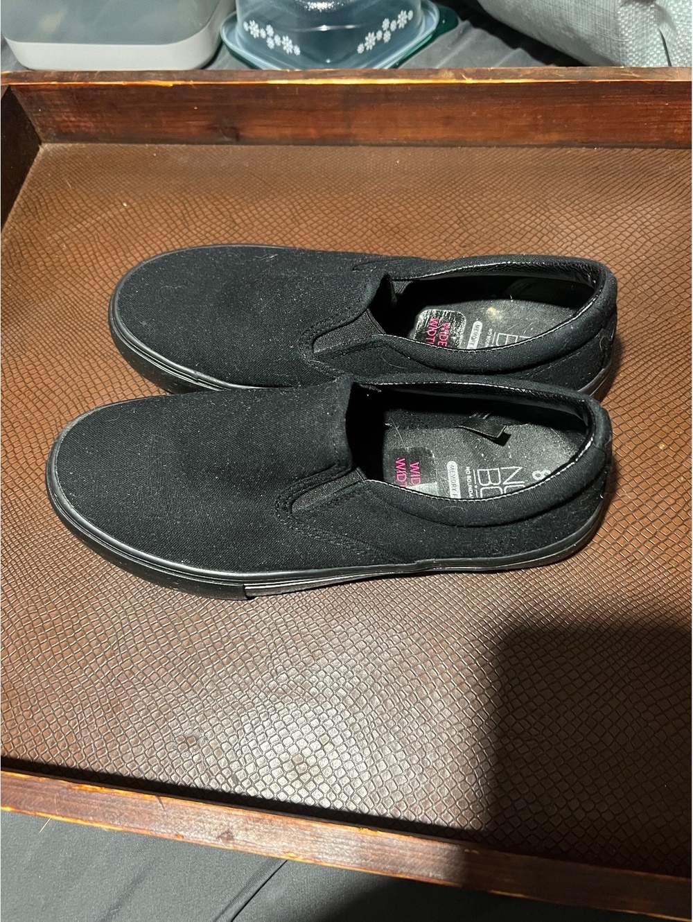 8wide memory foam shoes